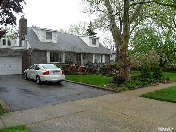2nd image of 248 Dover Pkwy