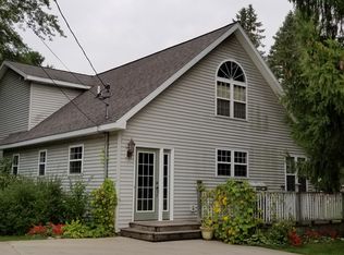 795 N Ferris Rd, Sumner, MI 48889