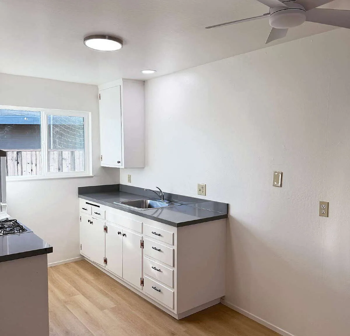 2 bed, 1.0 bath, $2,350 — Photo 3