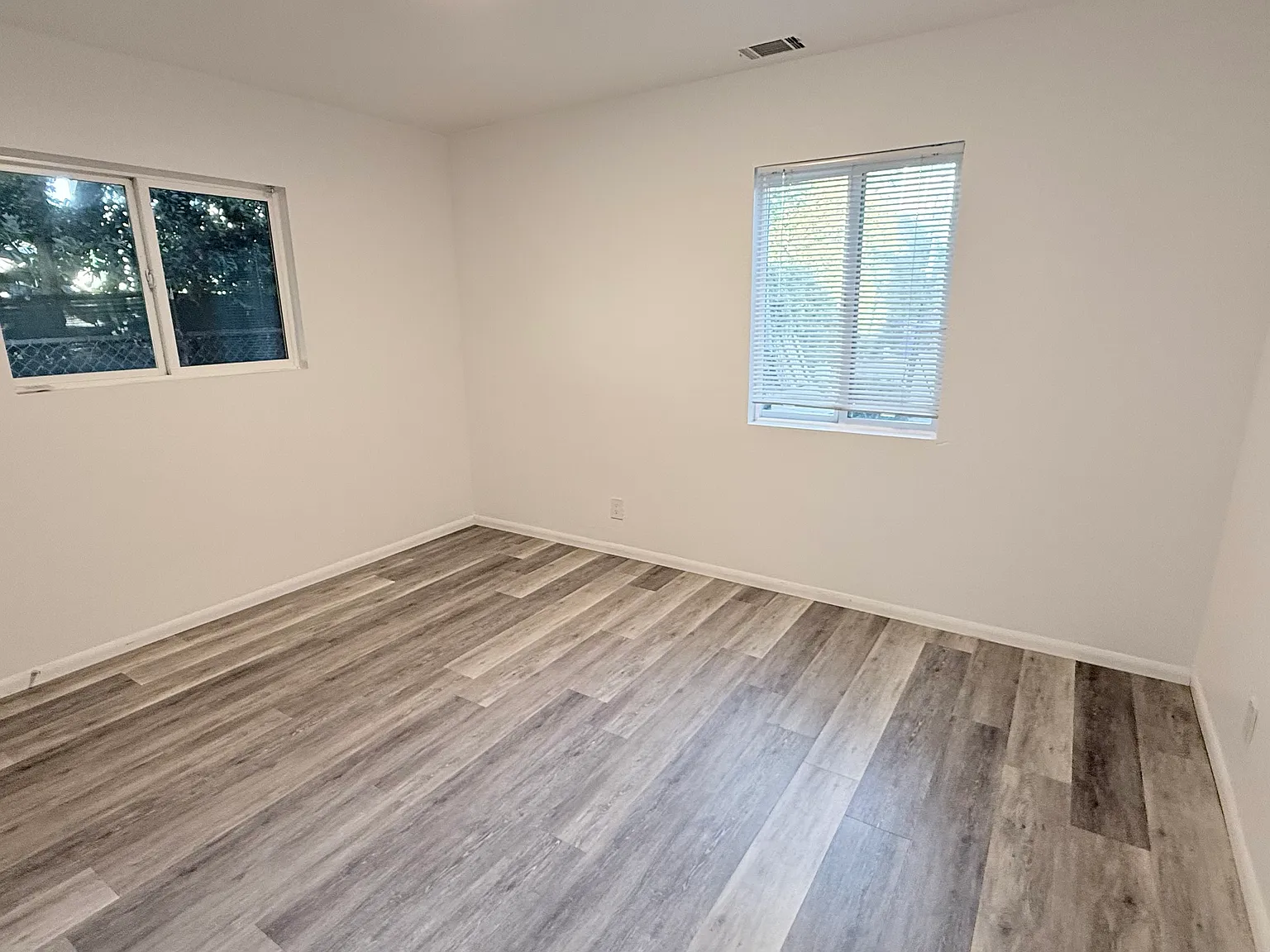 6 bed, 2163 sqft, $8,500 — Photo 4