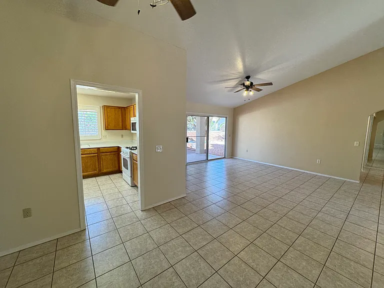 3009 Redington Dr — Photo 6