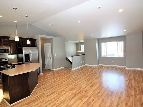 3rd image of 2605 Heritage Dr