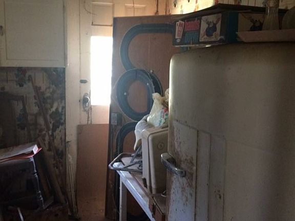 5th image of 1010 W Myrtle St