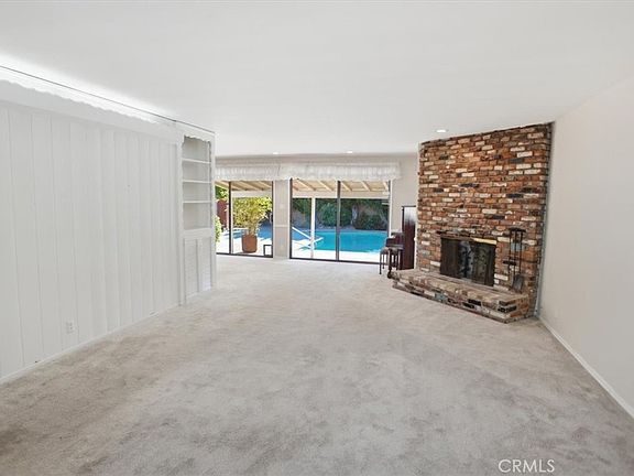 3rd image of 7007 Whitaker Ave