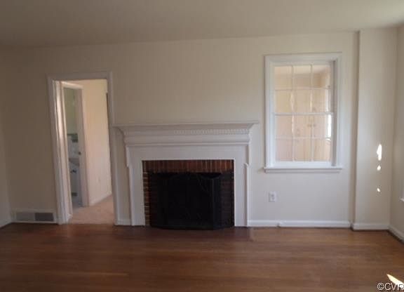 2nd image of 1512 W 45th St