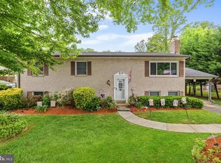 9090 Andromeda Dr, Burke, VA 22015