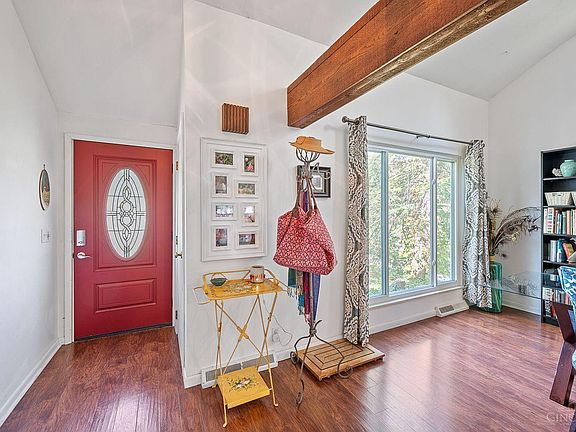 3rd image of 6565 Windfield Ct