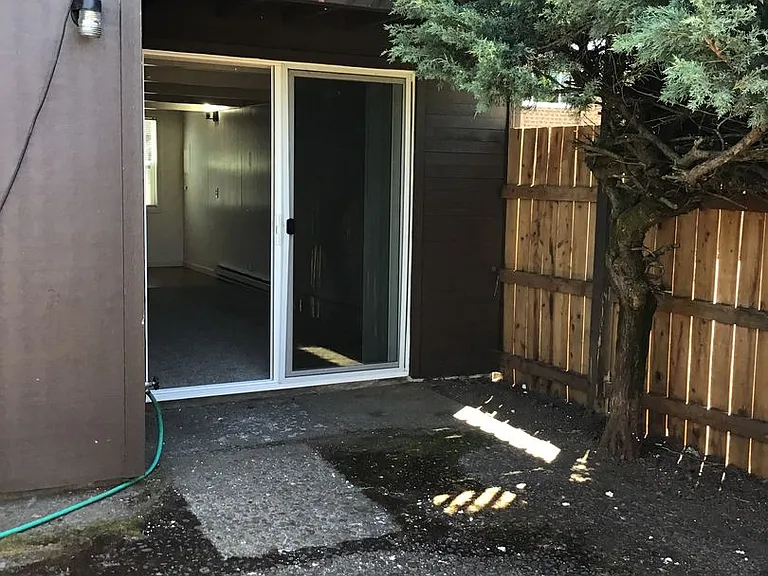 Highland Drive — Photo 18
