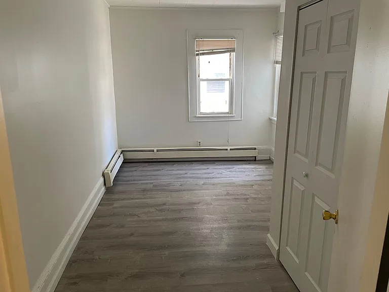 20 Diamond St #1R — Photo 3