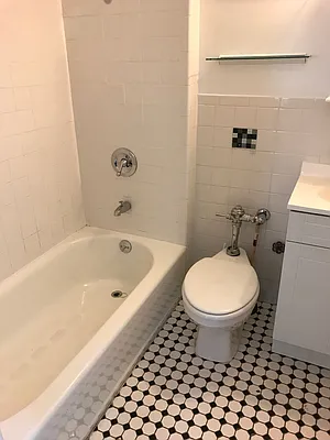 Rented by Picture Realty Inc. | media 18