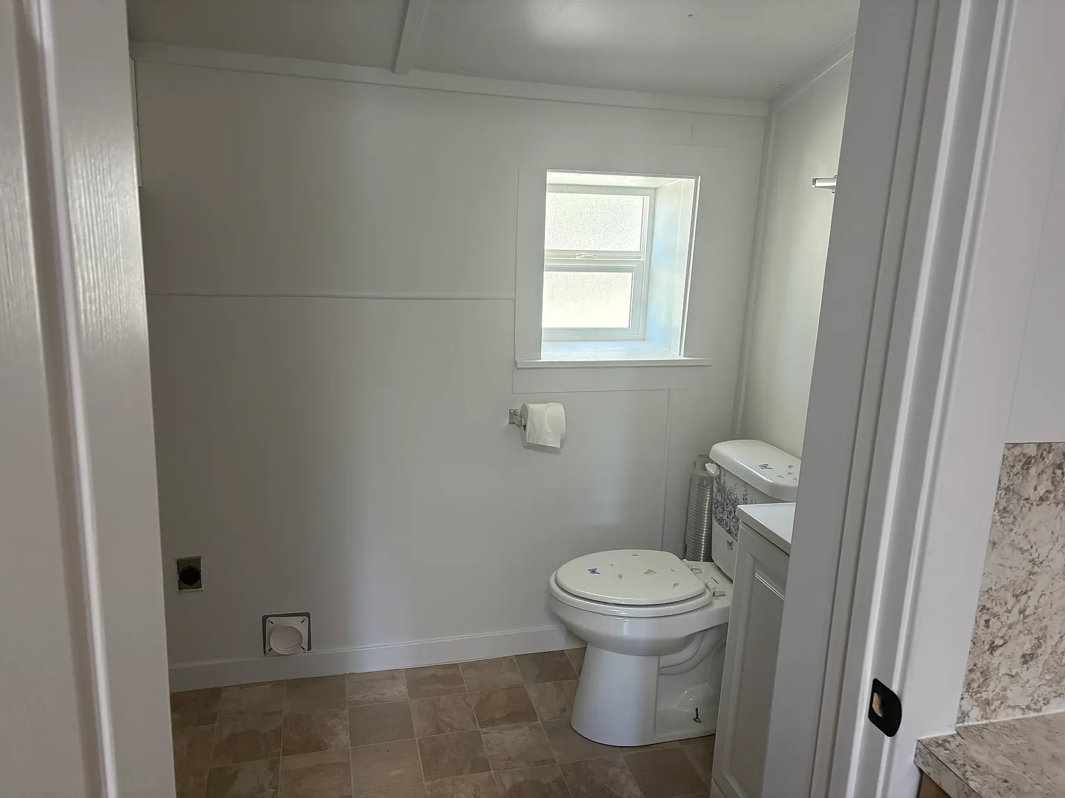 1 bed, $900 — Photo 3