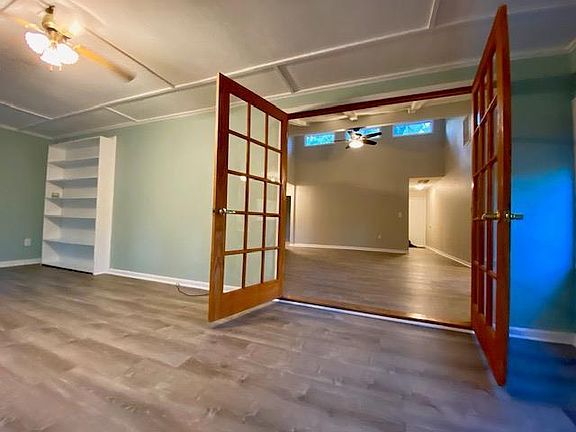 3rd image of 34 Beaconhill Rd