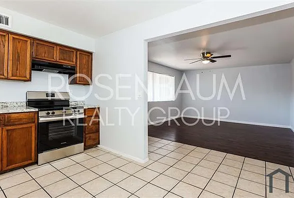 553 W Rio Salado Pkwy #202 — Photo 8