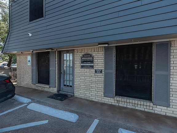2nd image of 600 W Pioneer Pkwy #3b13fdcad