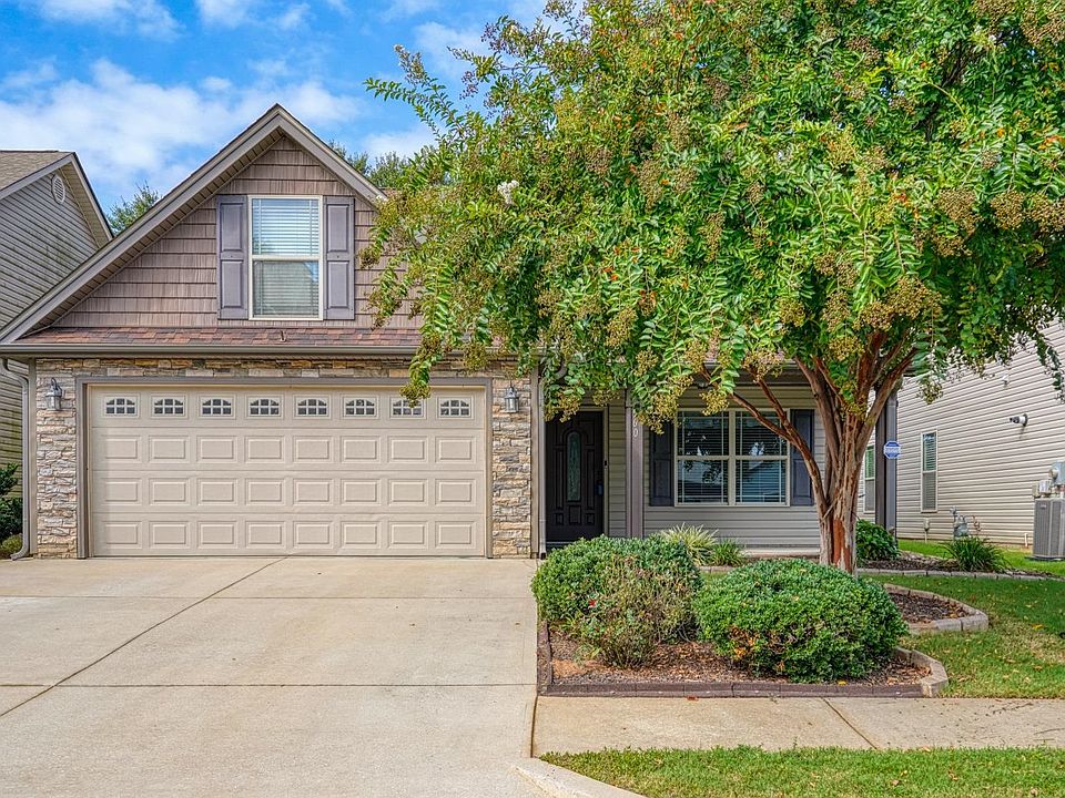1st image of 560 Semillon Ln