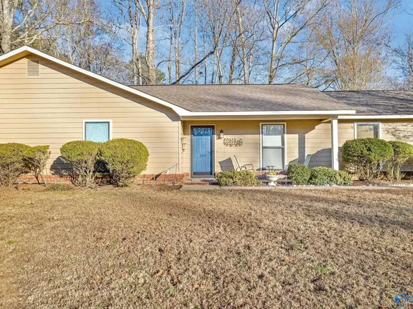 1511 Jason St, Albertville, AL 35950
