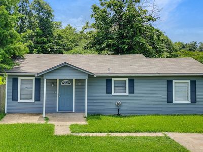 2215 Woodville Rd, Bryan, TX, 77803