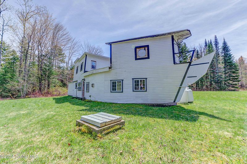 3rd image of 119 Leons Road