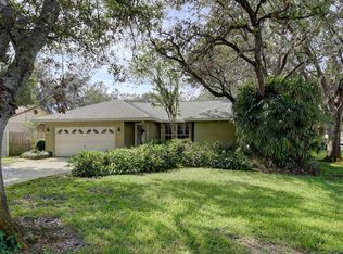 10396 Nina St, Seminole, FL 33778