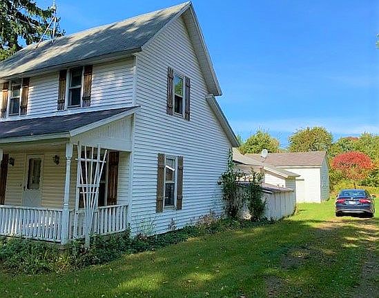3rd image of 6985 East Ln