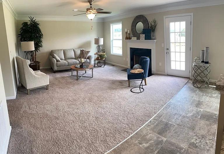 1160 Cloud View Dr — Photo 8