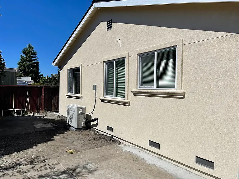 2727 Cryer St — Photo 10