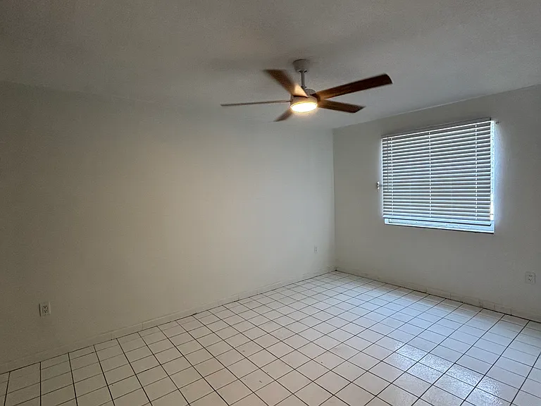 677 SW 9th Ave #105 — Photo 8