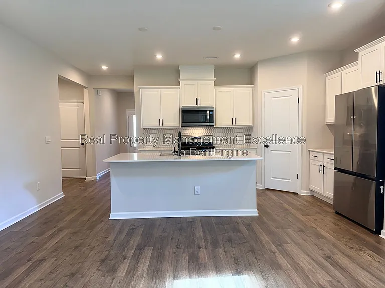 101 Brody Pine Way — Photo 5