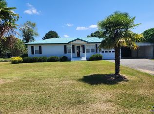 121 Bowman Dr, Cochran, GA 31014