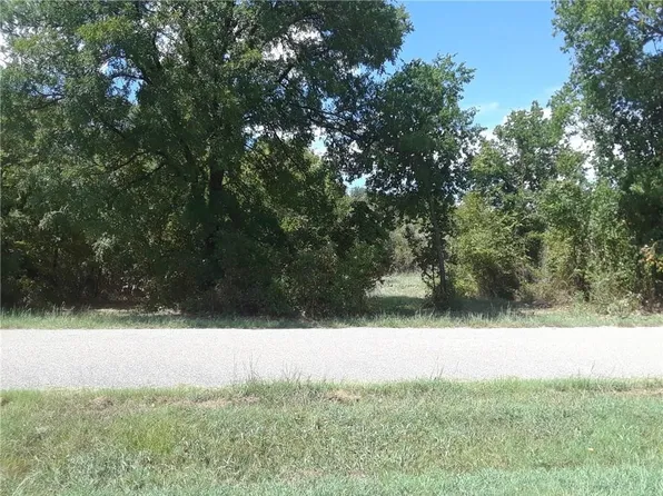 885 Westover Ln, Springtown, TX 76082