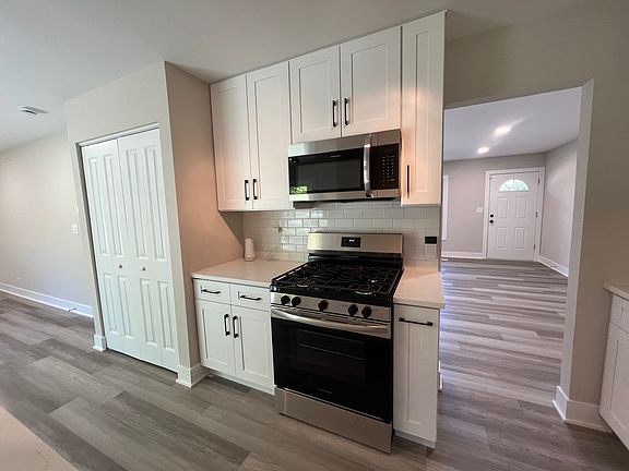 5th image of 7634 Churchill Dr