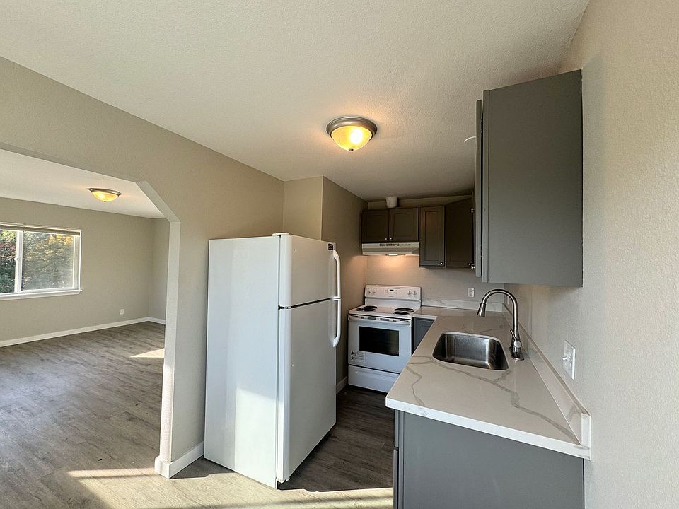 1st image of 4849 Yakima Ave #4