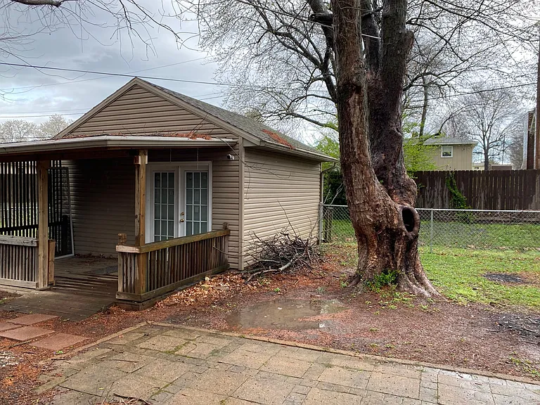 1329 E Snider St — Photo 28