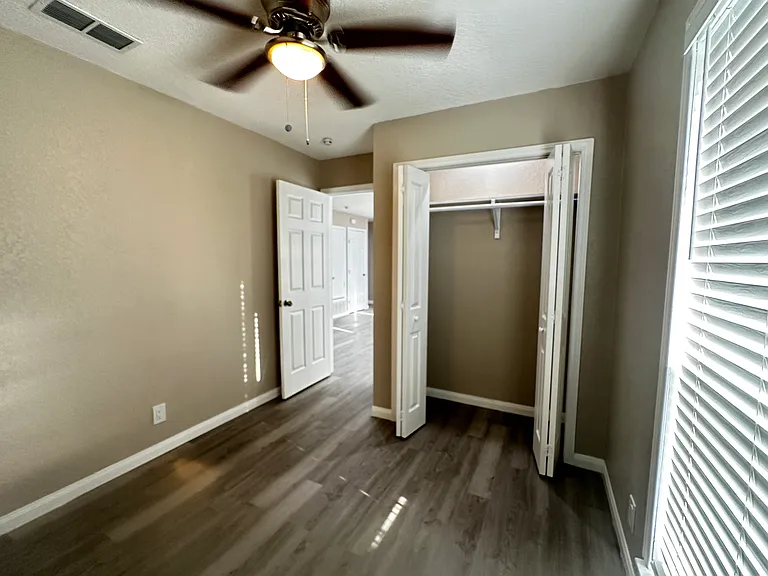 8426 Glen Ct — Photo 10