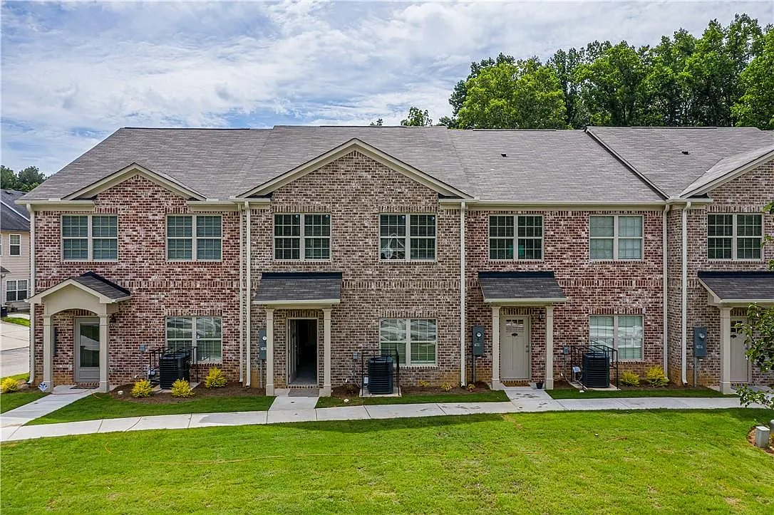 3 bed, 2.5 bath, 1850 sqft, $2,500 — Photo 1