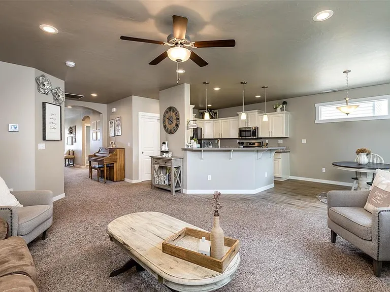 9549 Goldenpond Ct — Photo 29