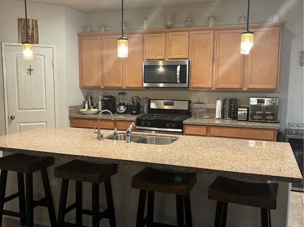 1102 Moraga Ave, Perris, CA 92571