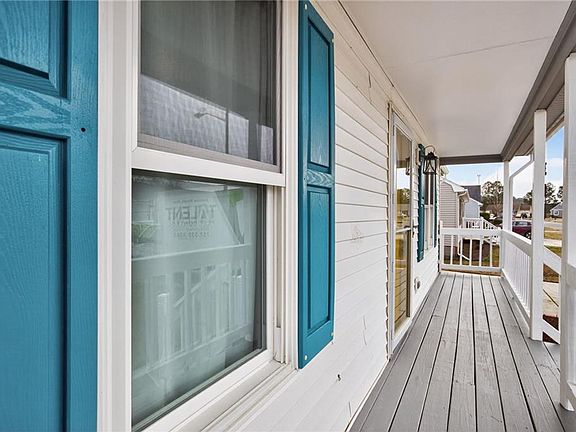 4th image of 321 Belle Ridge Ct