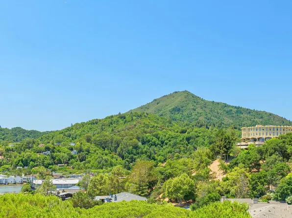 175 Upper Via Casitas Way #2, Greenbrae, CA 94904