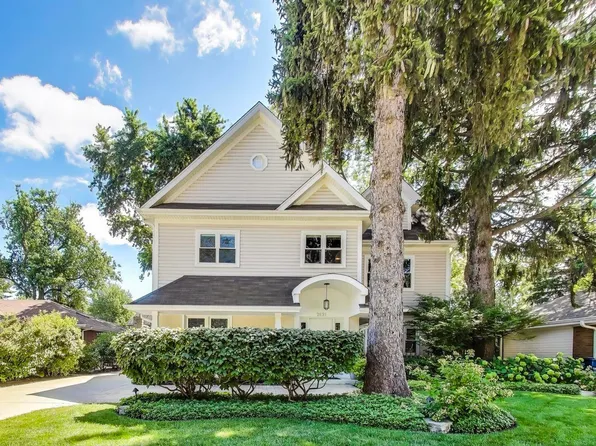 2621 Lake Ave, Wilmette, IL 60091