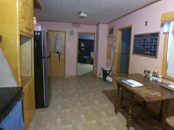 5th image of 400 Riverside Dr