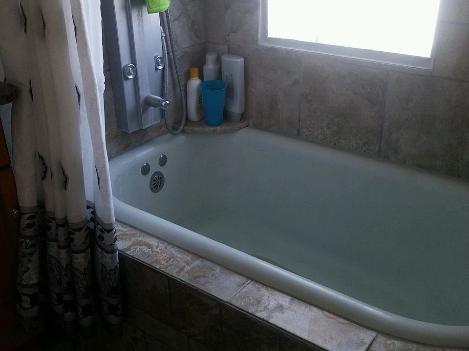 2nd image of 815 N Durbin St
