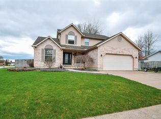 481 Foxcross Dr, Sidney, OH 45365