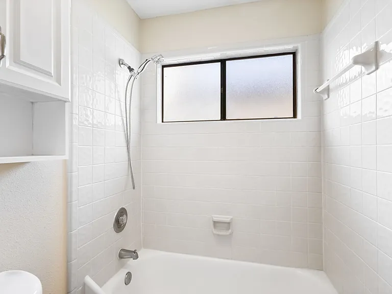 1514 Vista Hill St — Photo 14