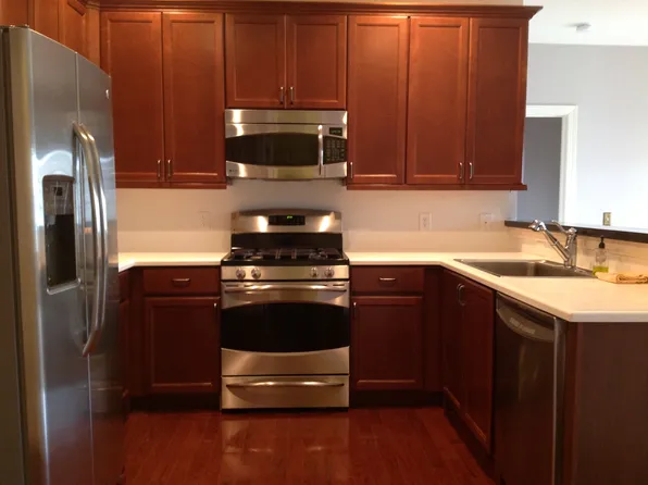 1324 Berry Farm Rd, Whitehouse Station, NJ 08889