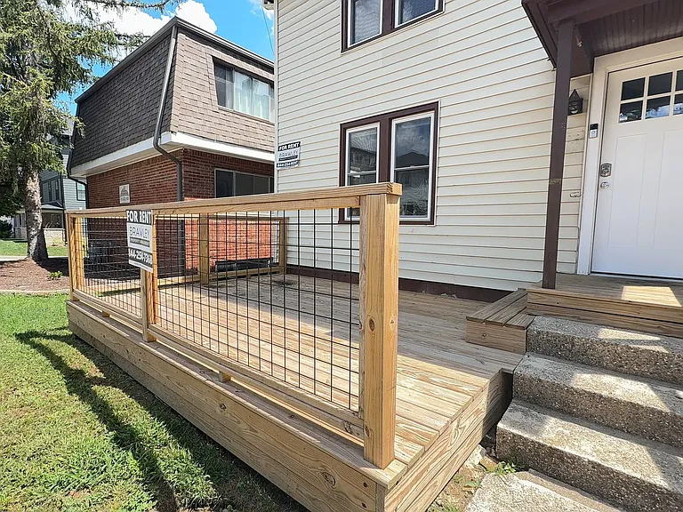 508 N Lincoln St — Photo 2