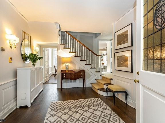 3rd image of 64 Forest Ave