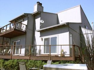 4400 Redwood Rd, Oakland, CA 94619
