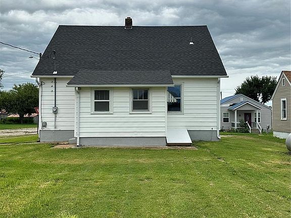 4th image of 311 Apple Ave
