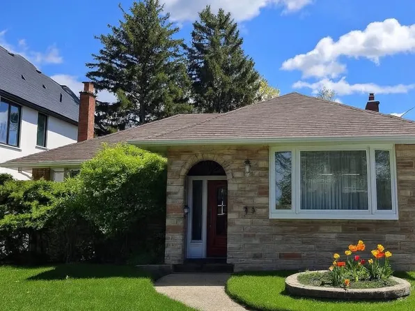 81 Wayne Ave, Toronto, ON M1R 1Y4